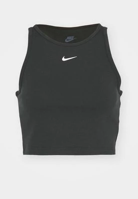 Top Nike Sportswear