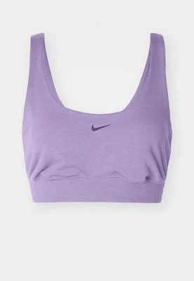 Top Nike Sportswear