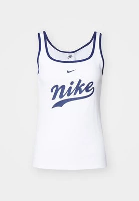 Top Nike Sportswear