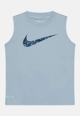 Top Nike Sportswear