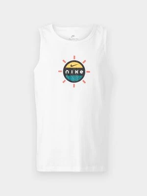 Top Nike Sportswear