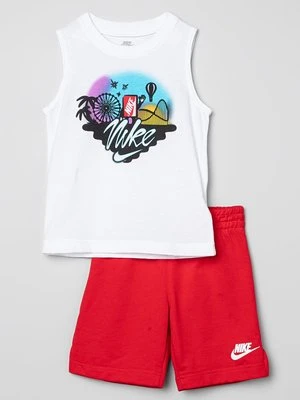 Top Nike Sportswear