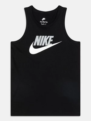 Top Nike Sportswear