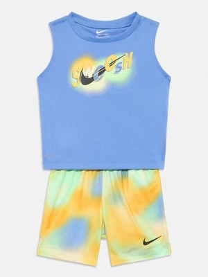 Top Nike Sportswear