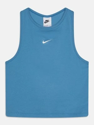 Top Nike Sportswear