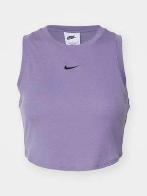 Top Nike Sportswear