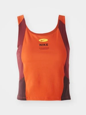 Top Nike Sportswear