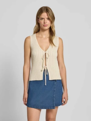 Top o kroju regular fit z mieszanki bawełny model ‘JOYLYNN’ Pieces Piaskowy