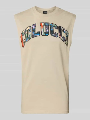 Top o kroju regular fit z wyhaftowanym logo COLUCCI