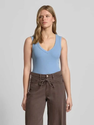 Top o kroju slim fit z dekoltem w serek Gina Tricot