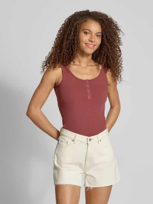 Top o kroju slim fit z mieszanki bawełny model ‘KITTE’ Pieces