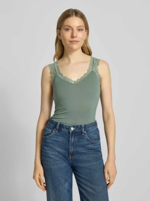 Top o kroju slim fit z mieszanki wiskozy model ‘ROSA’ Vero Moda