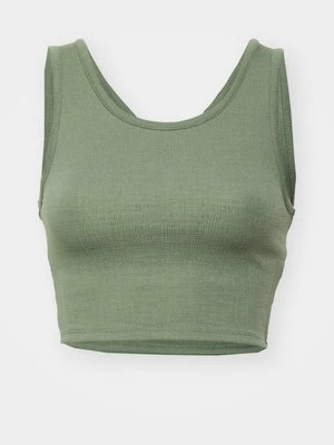 Top Roxy