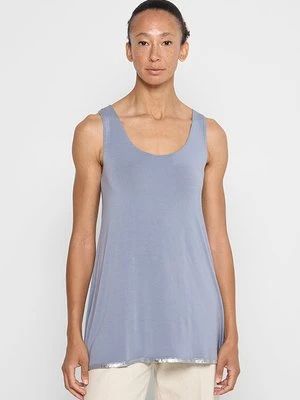Top Sarah Pacini