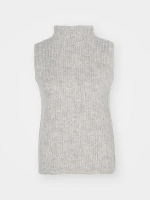 Top Selected Femme