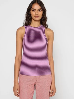 Top Selected Femme