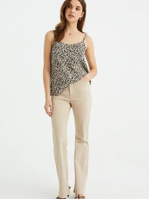 Top WE Fashion