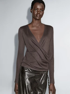 Top Z Lyocellu I Wełny Z Kopertowym Dekoltem - Ecru Średni - - Massimo Dutti - Kobieta
