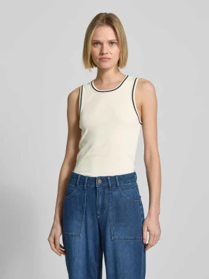 Top z prążkowanymi wykończeniami model ‘Ilesso’ Opus