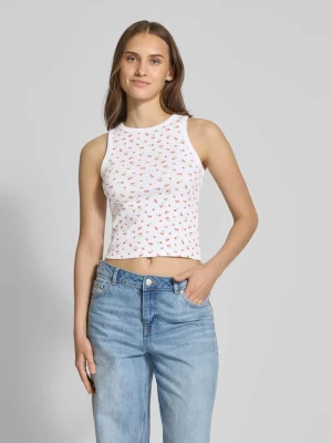 Top z prążkowanymi wykończeniami REVIEW