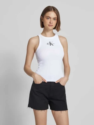 Top z wyhaftowanym logo i okrągłym dekoltem Calvin Klein Jeans