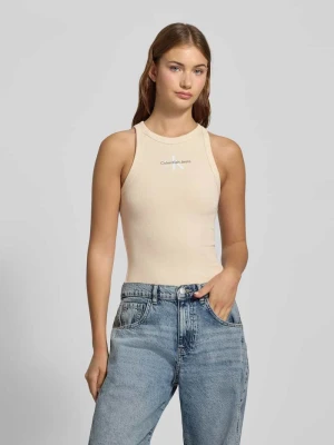 Top z wyhaftowanym logo i okrągłym dekoltem Calvin Klein Jeans