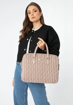 Torba na laptopa 14’’ ze skóry w pionowe pikowanie beżowa Wittchen