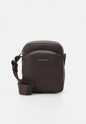 Torba na ramię Calvin Klein