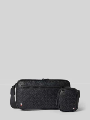 Torba na ramię z detalem z logo model 'EMBOSSED FLAG SLING' Tommy Hilfiger