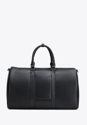 Torba podróżna męska z imitacji skóry z regulowanym paskiem czarna Wittchen