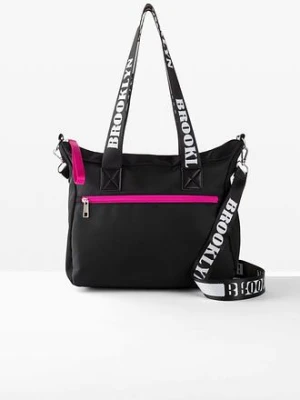 Torba sportowa z kontrastowymi detalami bonprix