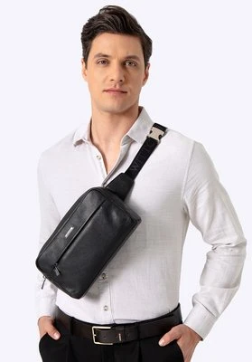 Torba typu nerka ze skóry naturalnej czarna Wittchen