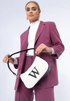 Torebka bagietka ze sztucznym futerkiem mała kremowo-czarna Wittchen