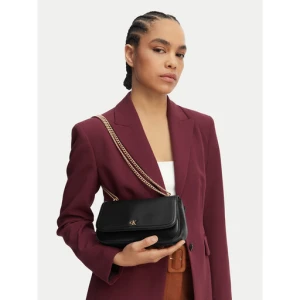 Torebka Calvin Klein Ck Convertible Chain Small Bag LV04F3172G Czarny