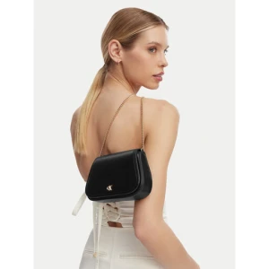 Torebka Calvin Klein Ck Curved Wallet On Chain LV04F1153G Czarny