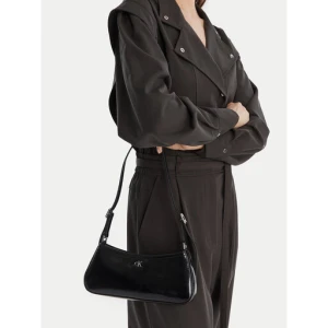 Torebka Calvin Klein Ck Metallic Small Shoulder Bag LV04F3304G Czarny