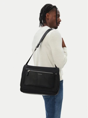 Torebka Calvin Klein Ssnl Raised Logo Flap Messenger LV04D3501G Czarny