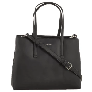 Zdjęcie produktu Torebka CK Must Tote Md Black K60K610453 BAX (CK341-a) Calvin Klein