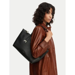 Torebka Furla Olivia M WB01977 HSF000 CN O6000 Czarny