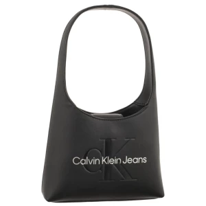 Zdjęcie produktu Torebka Sculpted Arch Shoulder Bag22 Mono Black/Metallic Logo K60K611548 0GL (CK427-a) Calvin Klein