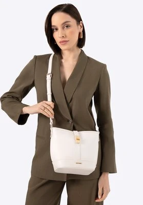 Torebka typu worek z imitacji skóry kremowa Wittchen