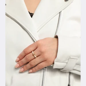 TORY BURCH Pierścionek Kira Enamel