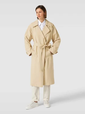 Trencz z kołnierzem z połami model ‘BINA’ IQ Studio