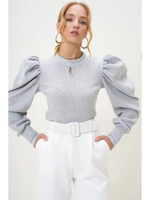 Trend Alaçatı Stili Bluzka w kolorze szarym rozmiar: M