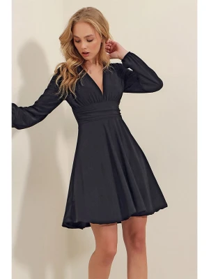 Trend Alacati Sukienka w kolorze czarnym rozmiar: S