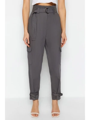 trendyol Bojówki w kolorze szarym rozmiar: 36