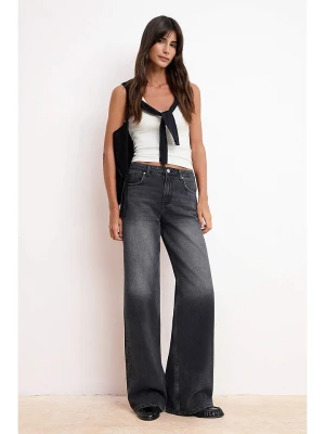 trendyol Dżinsy - Comfort fit - w kolorze antracytowym rozmiar: 38