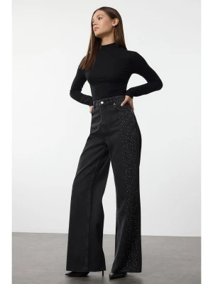 trendyol Dżinsy - Comfort fit - w kolorze czarnym rozmiar: 40