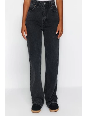 trendyol Dżinsy - Comfort fit - w kolorze czarnym rozmiar: 38