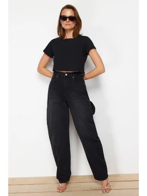 trendyol Dżinsy - Mom fit - w kolorze czarnym rozmiar: 34